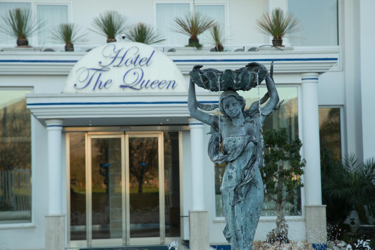 Pastorano Hotel The Queen מראה חיצוני תמונה